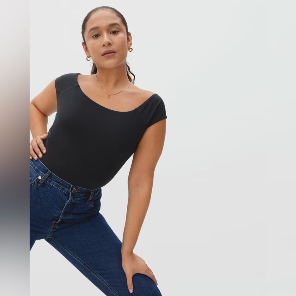Everlane Supima Cotton off the shoulder bodysuit in black XS